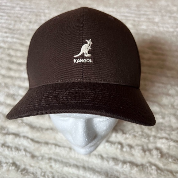 Kangol Brown Fitted Baseball Cap Classic Kangaroo Logo Hat - Picture 1 of 7